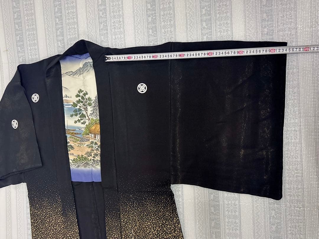 Men's Kimono and Haori set, black with gold decorations and a landscape-patterned lining, haori in good condition