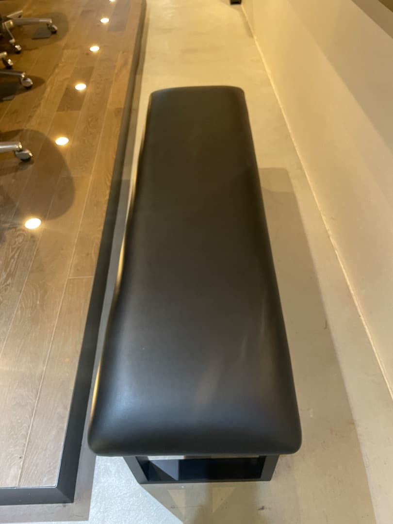 J*!様 Flat Bench Black Synthetic Leather