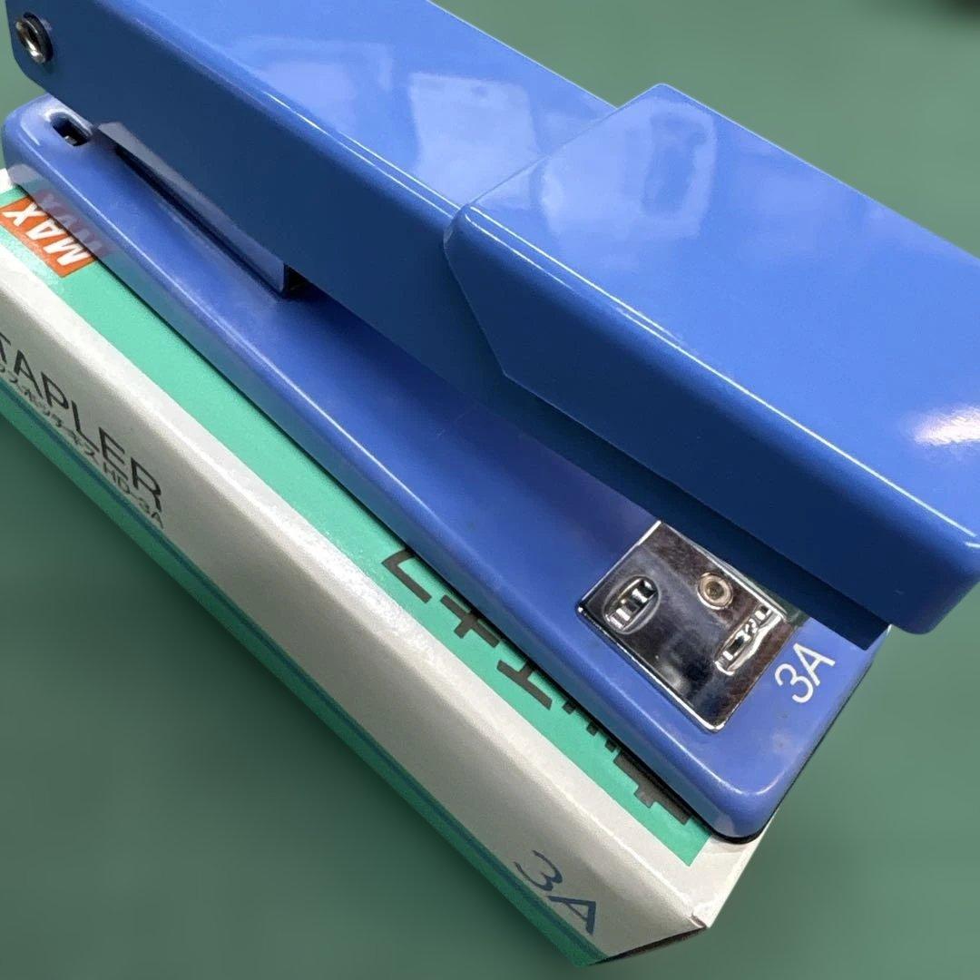 No. 697 MAX Stapler HD-3A For Binding, Temporary Binding, and Tacking - Includes Staples