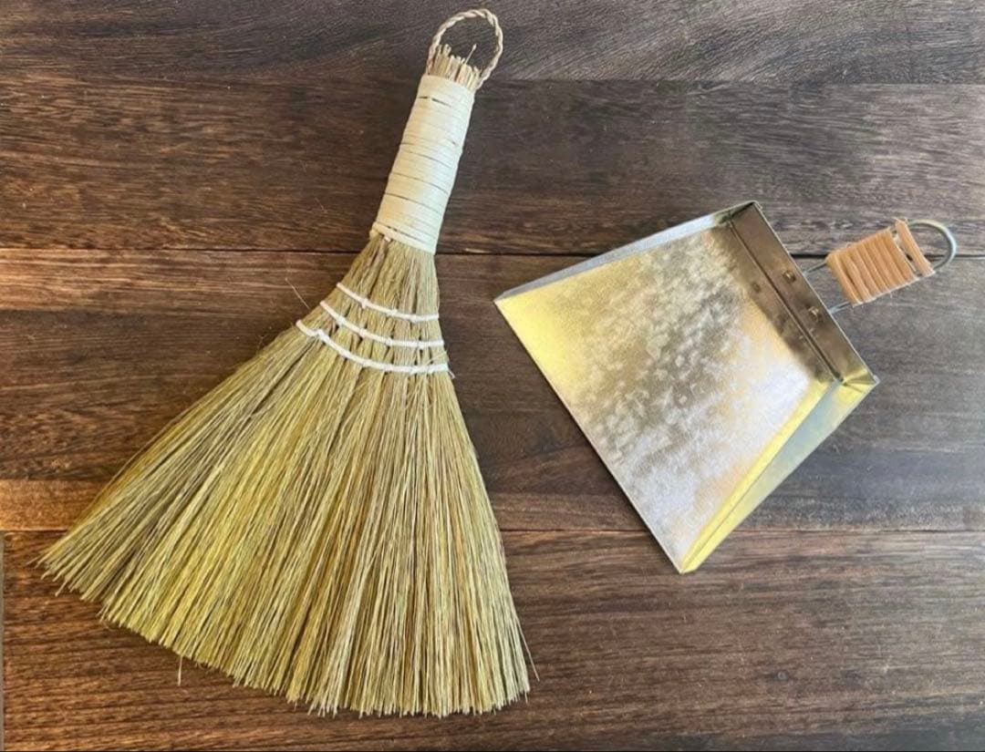 【New】 Broom and Dustpan