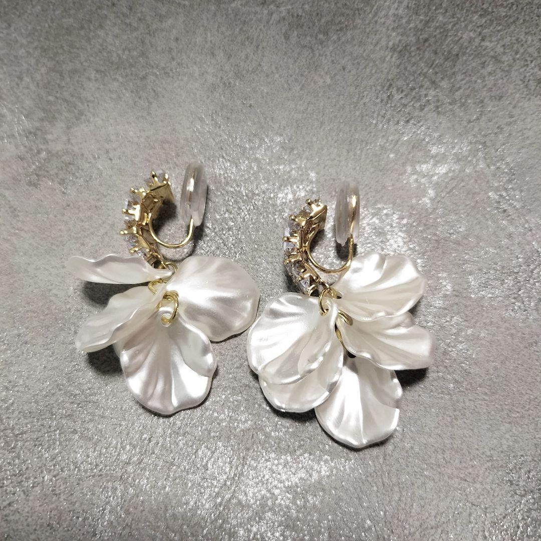 Flower Earrings Set of 2, Dangling Pearls, Elegant, Wedding, Party, Adult Cute