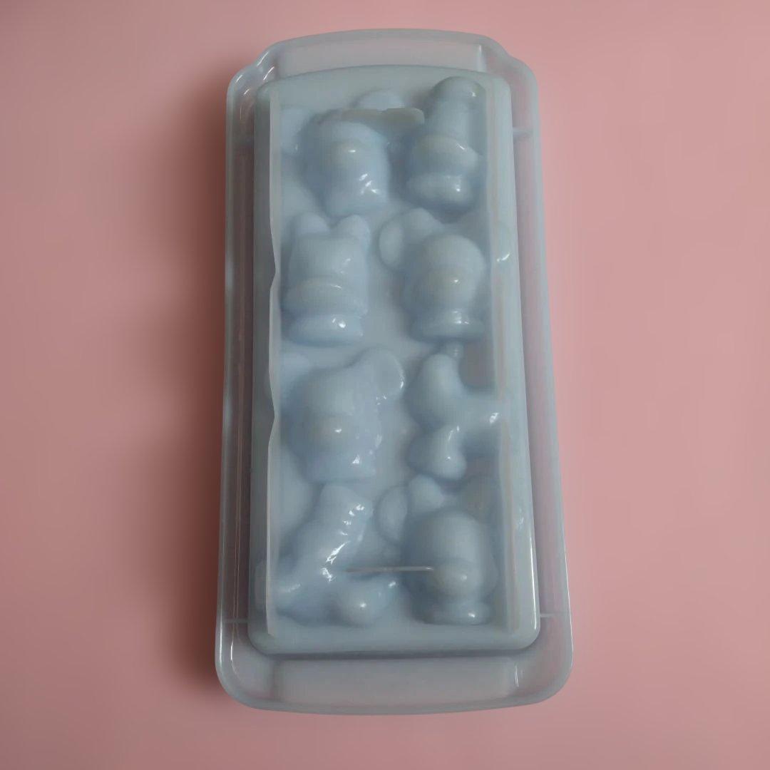 plastic ice