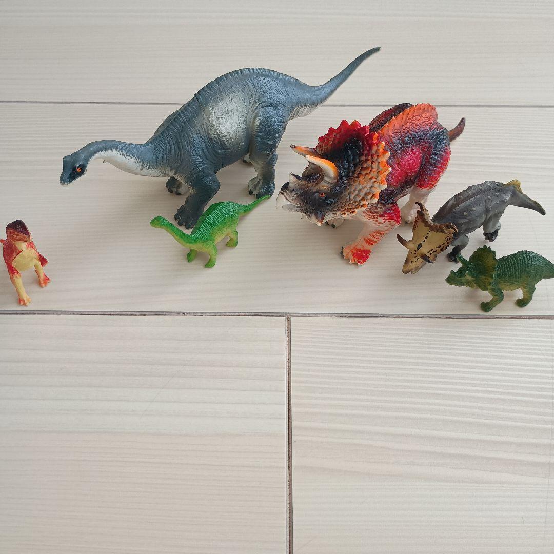 Dinosaur Figure Set (6 Pieces)