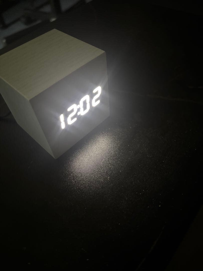 Nitori Digital Desk Clock with Hygrometer and Alarm, Cube-Shaped, Wood Grain, LED