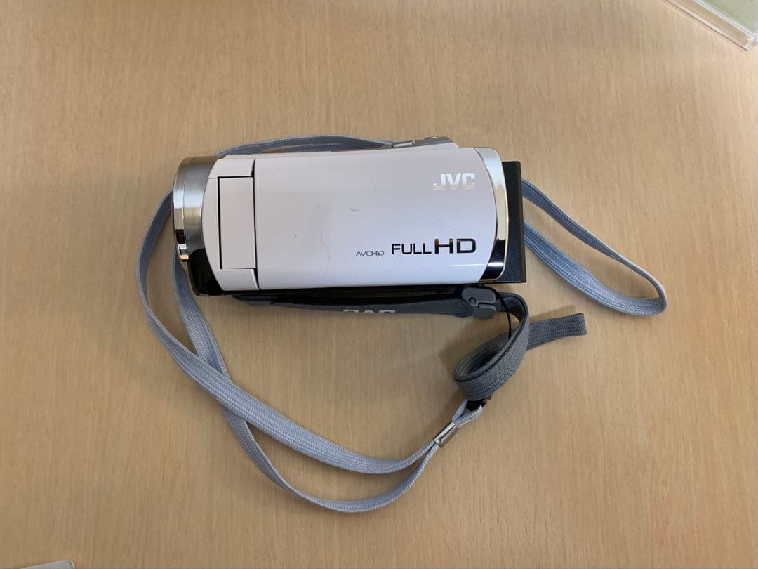 JVC Everio GZ-HM177 Full HD Camcorder