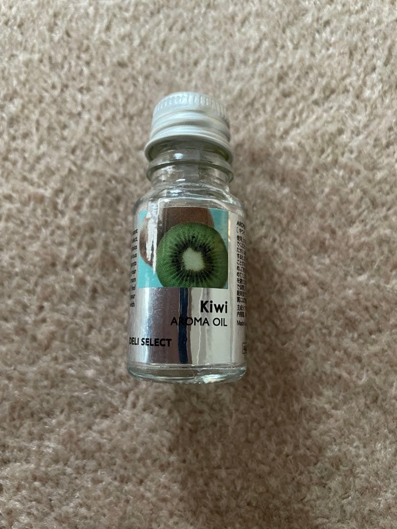 Near unused, beautiful condition, DHC plug-in aroma lamp, aroma oil, kiwi
