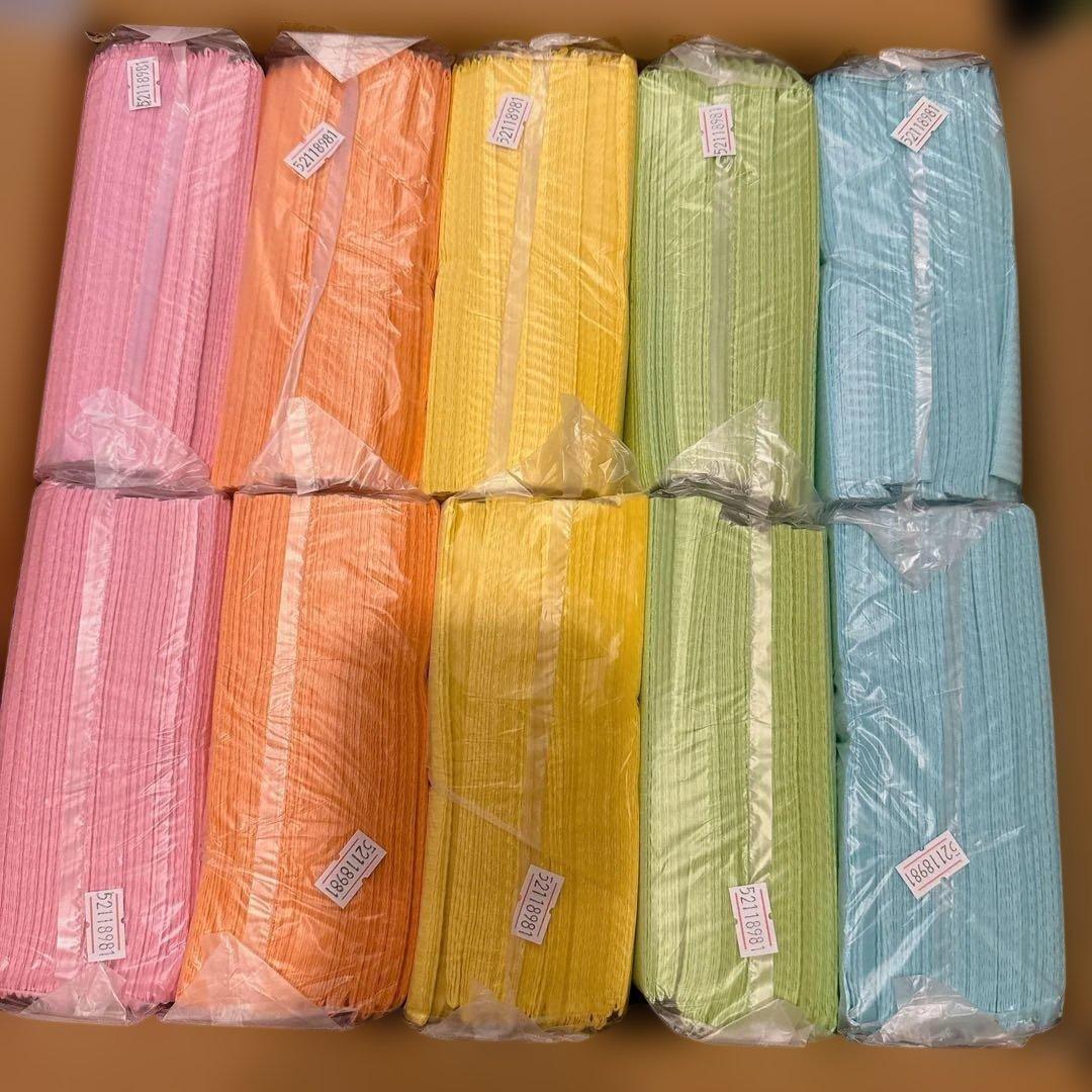 【New Unused】【500 Sheets】Medicom Paper Apron - Dental, Nail, Disposable