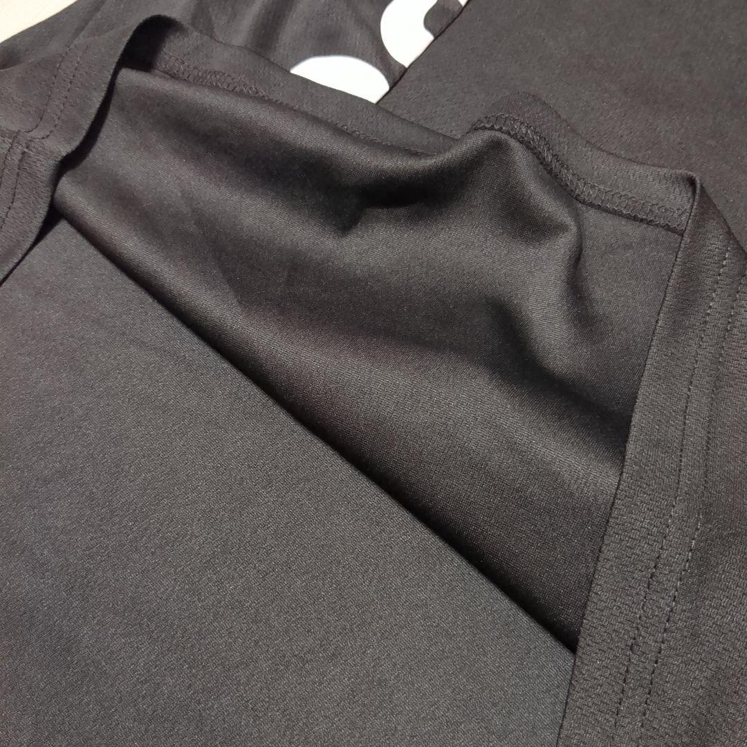 Reebok

 / 

Size : L <div class=gnlqyh