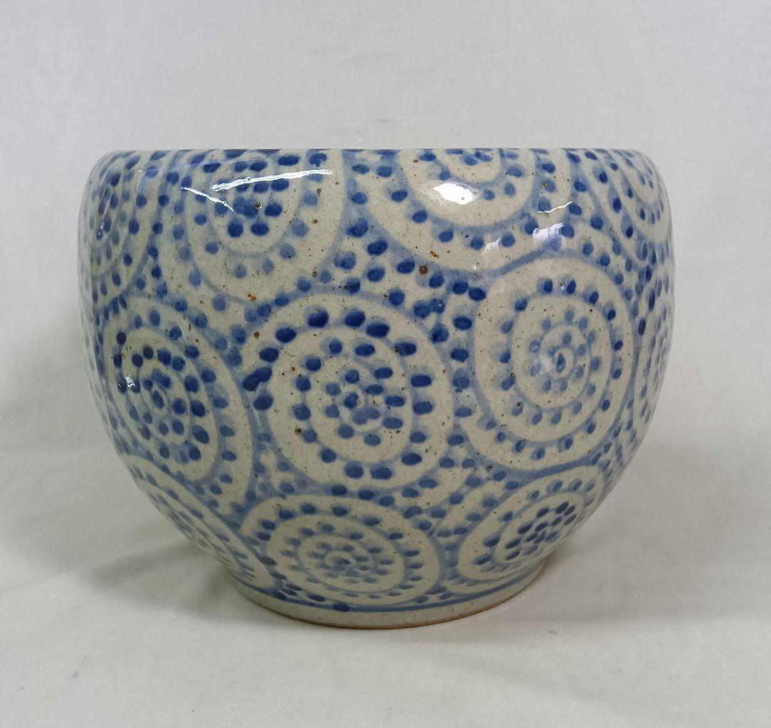 Ceramic Water Basin, Shigaraki Ware, Made by Tsubokuro, Blue and White Octopus Arabesque Pattern, Medaka Fish Bowl, Water Lily Bowl, Hibachi (Charcoal Brazier)