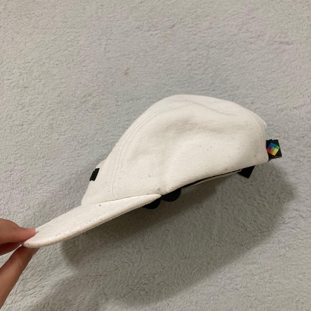 GU x Polaroid White Cap Sweatshirt Fabric