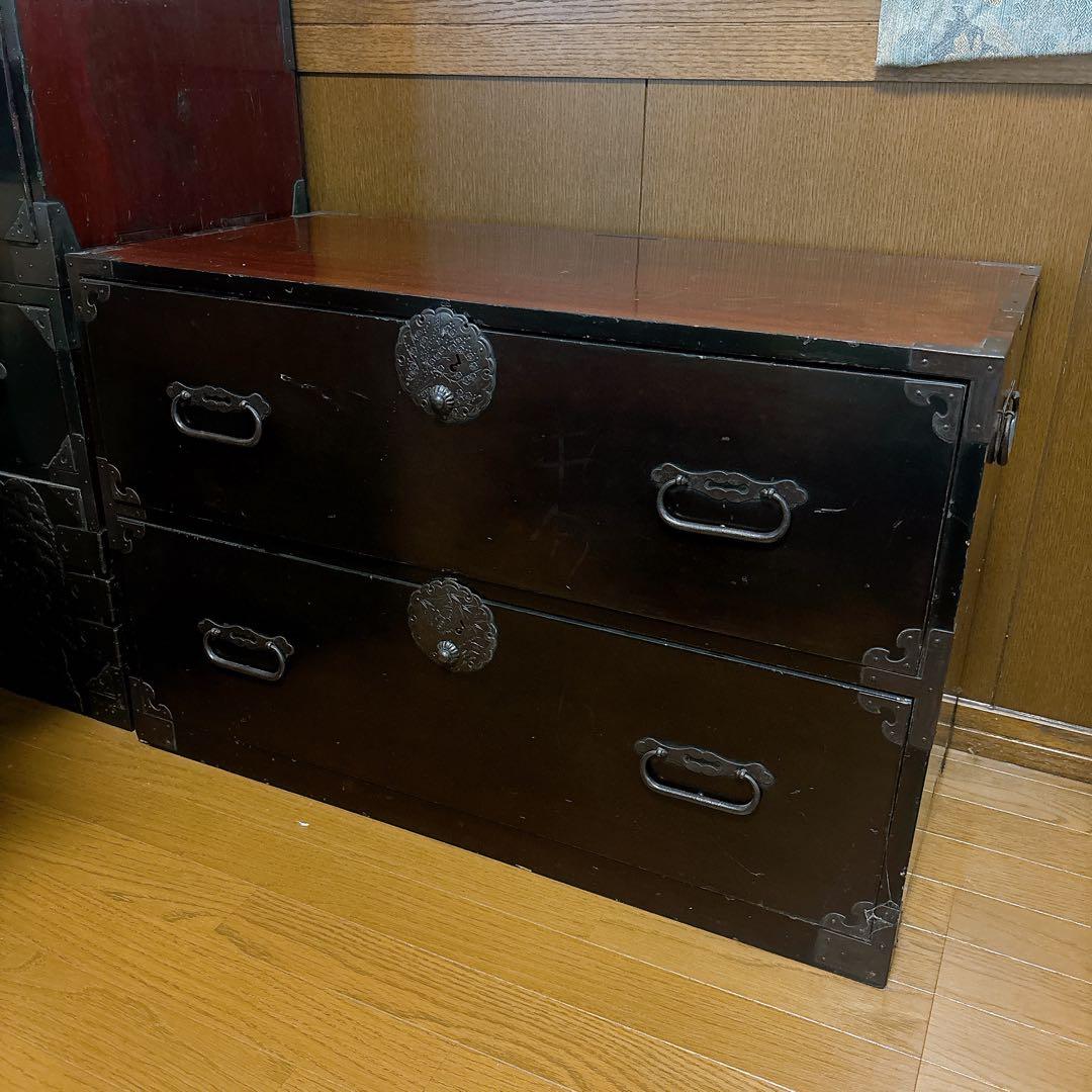 Japanese chest of drawers