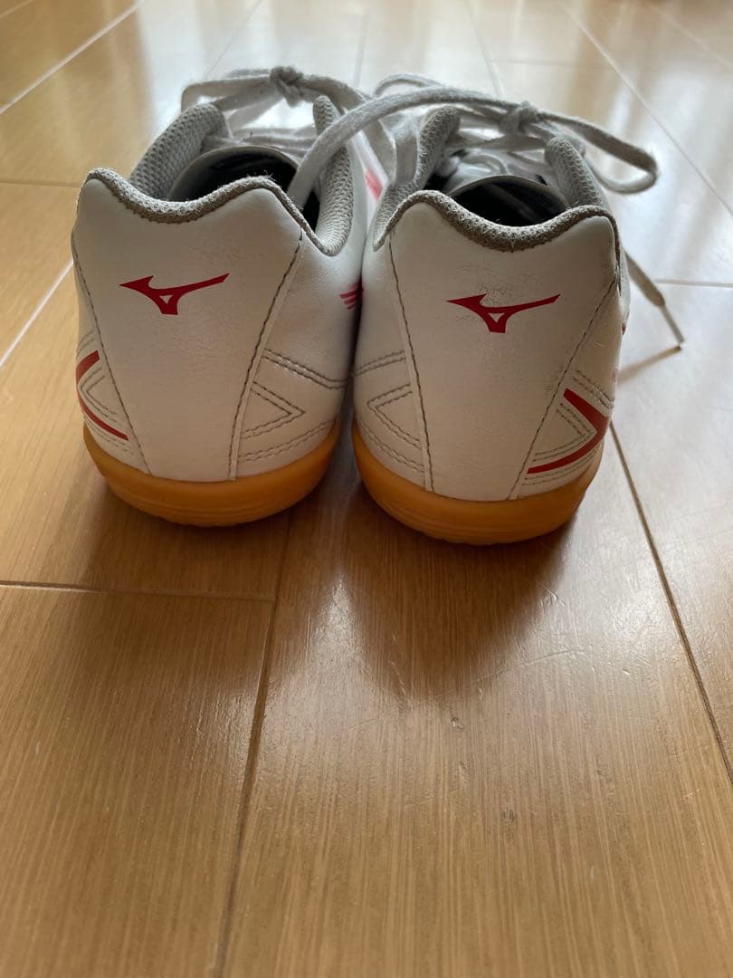Mizuno Futsal Shoes White/Red 22.5