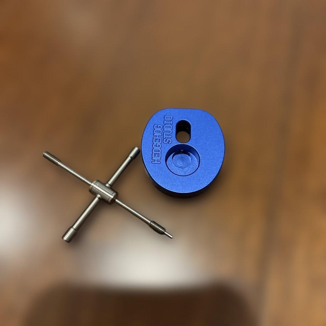 Hedgehog Studio Spool Bearing Remover