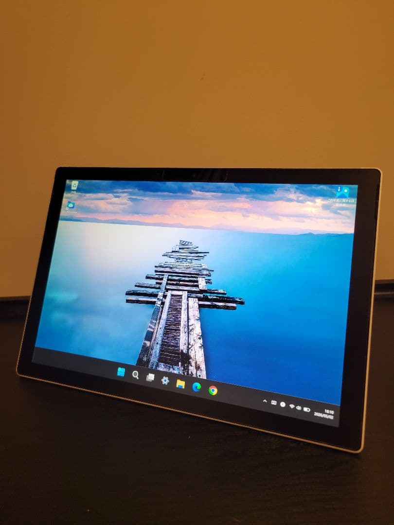 Surface Pro 7 i5 8GB 128GB with Charger