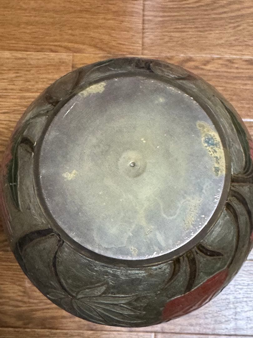 iron vase<br><br>please