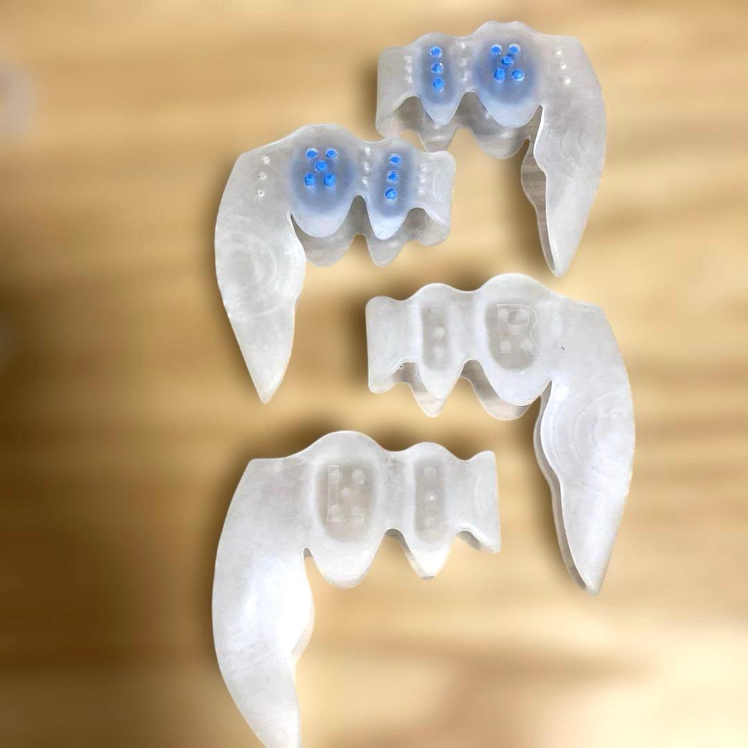 New Bunion Corrector Set of 4, Silicone, Includes Instructions and Case