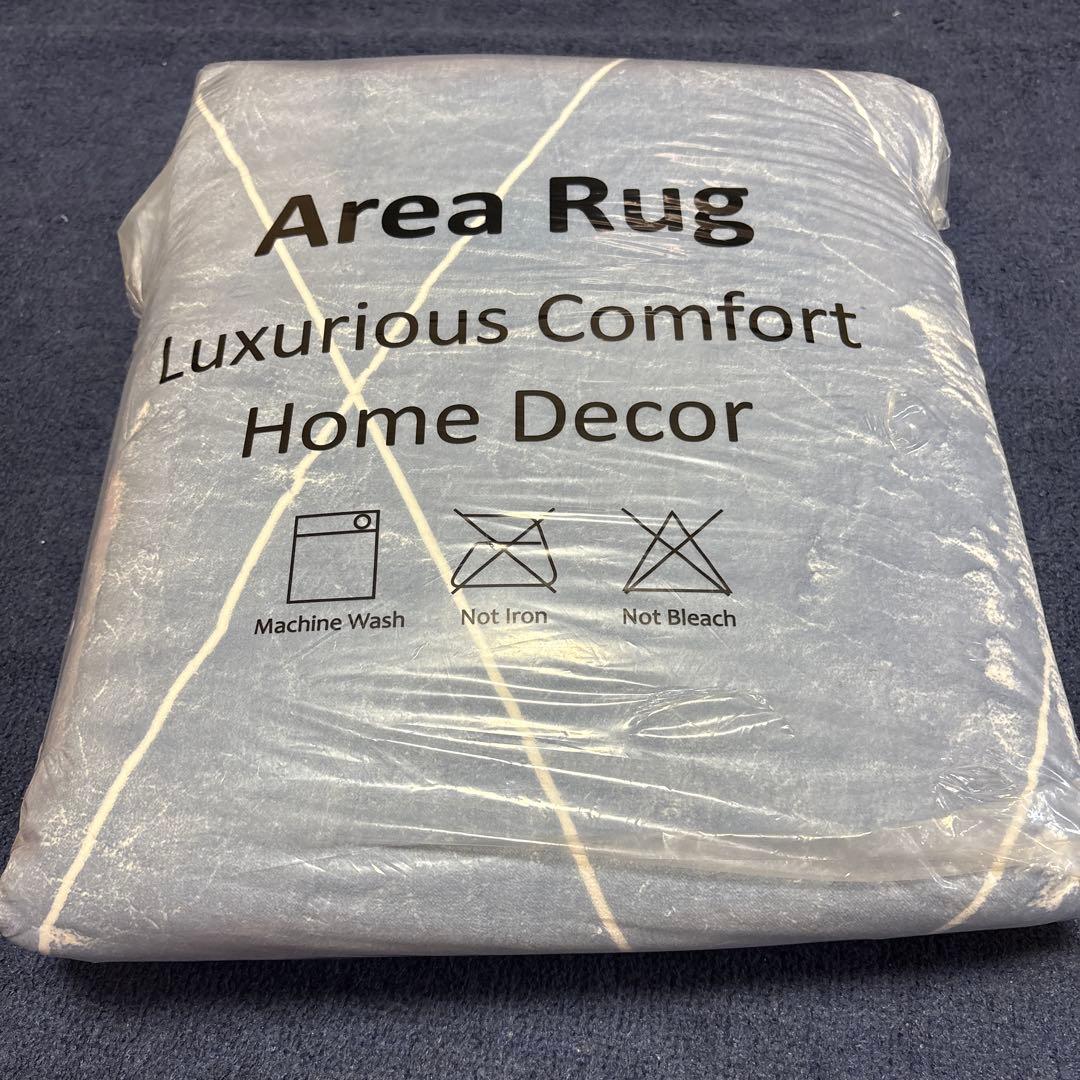 Carpet 200x140 Unused, soft and comfortable to the touch