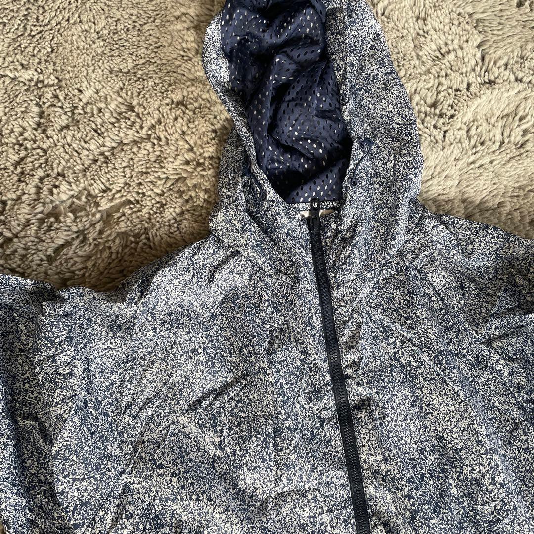 windbreaker<br> hooded