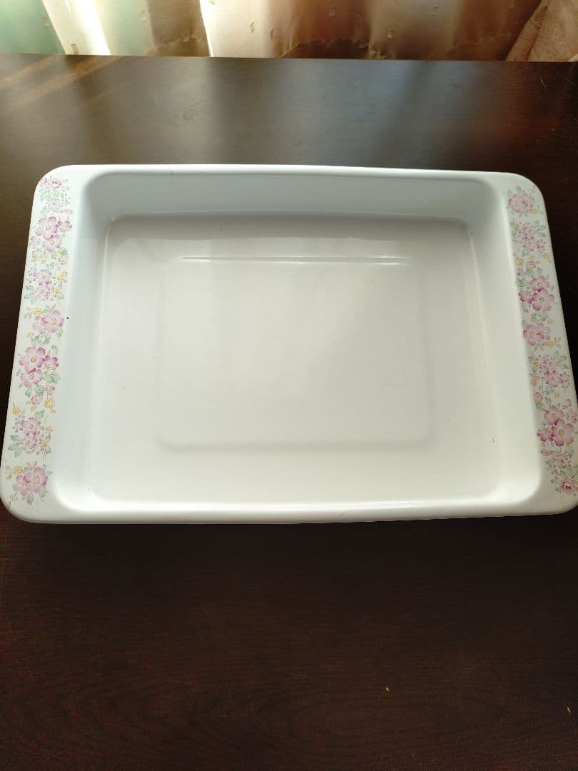 Showa Retro Floral Enamel Bat Tray