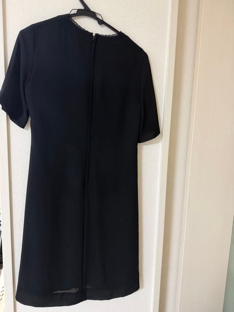simple black