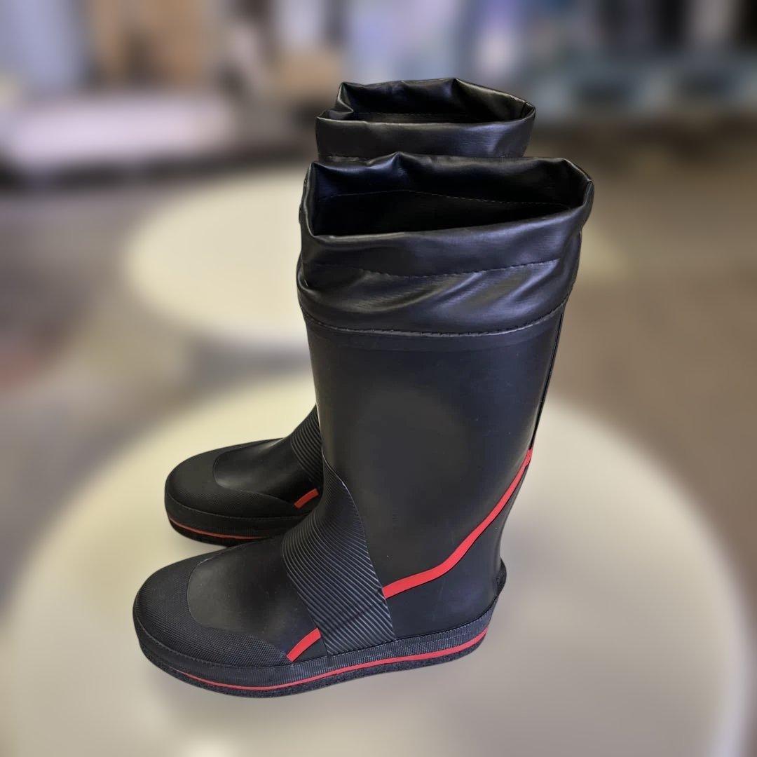 Rock fishing shoes, boots, rock fishing, felt pins, black sea bream fishing, Gamakatsu, Shimano, Daiwa