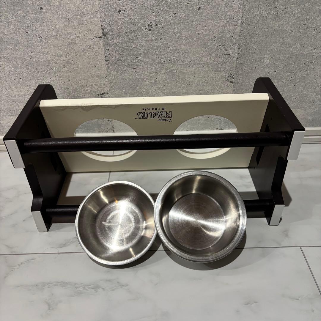 Pet Paradise Snoopy Food Stand, Height Adjustable, 2 Bowls, Used, Dog, Cat