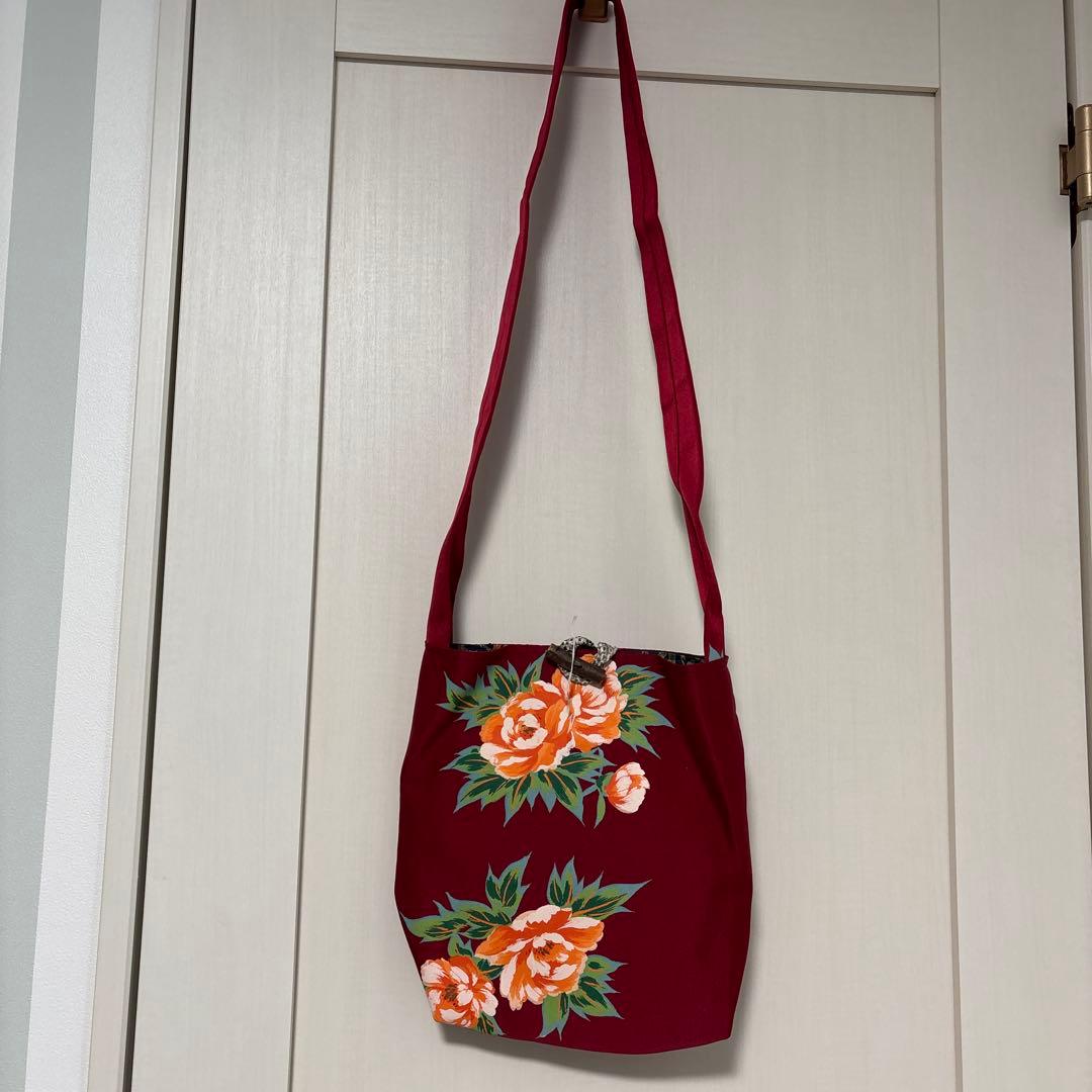Handmade Shoulder Bag with Kimono Fabric and Tole Painting