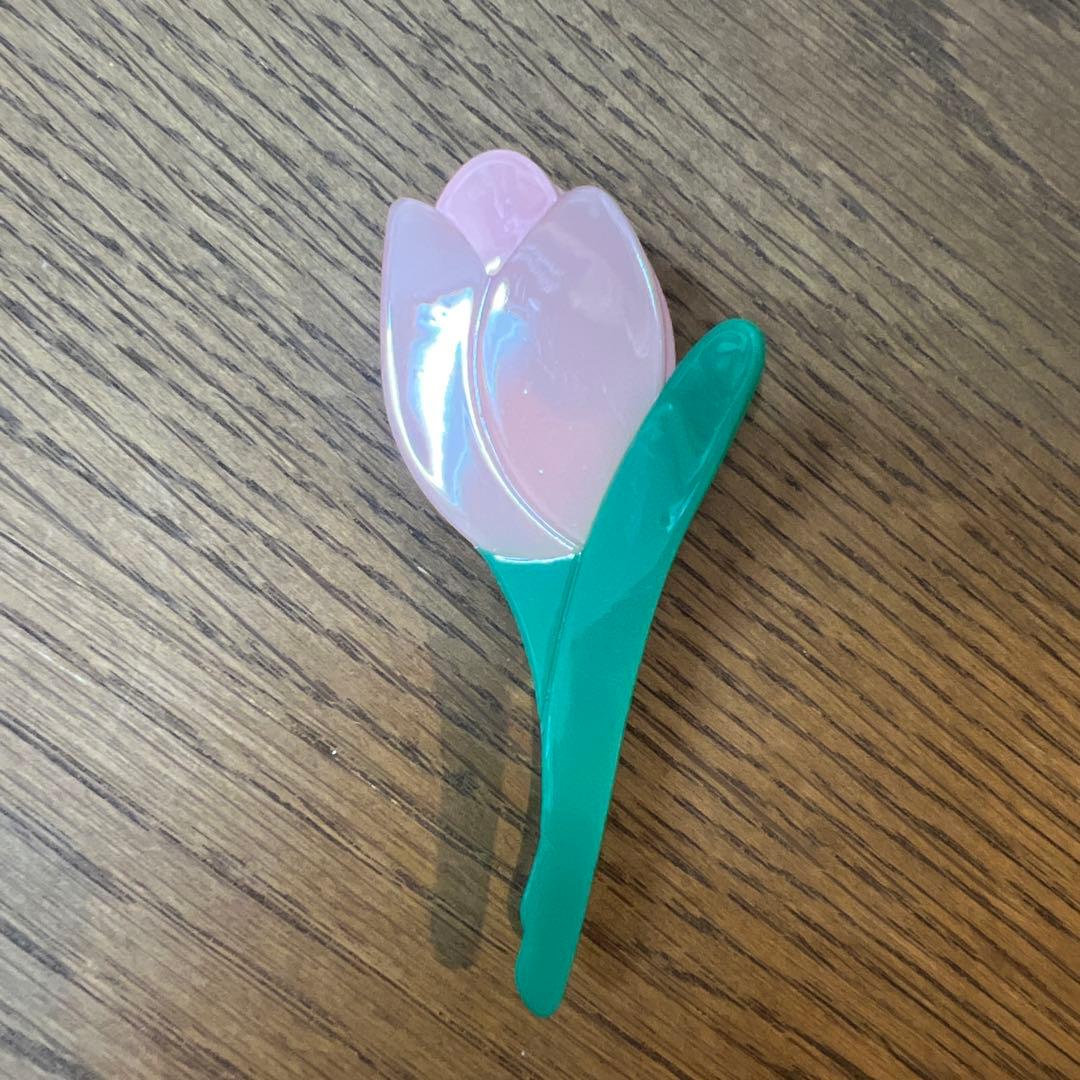 Brand New! Tulip Hair Clip