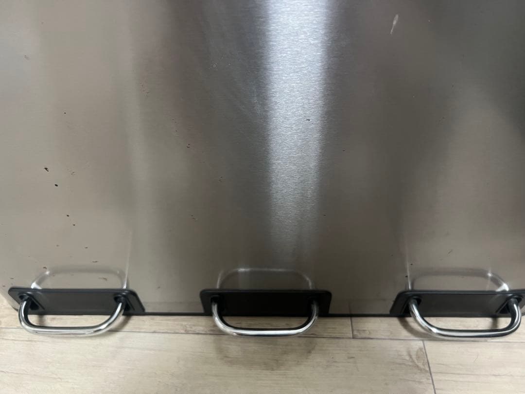slim compartment