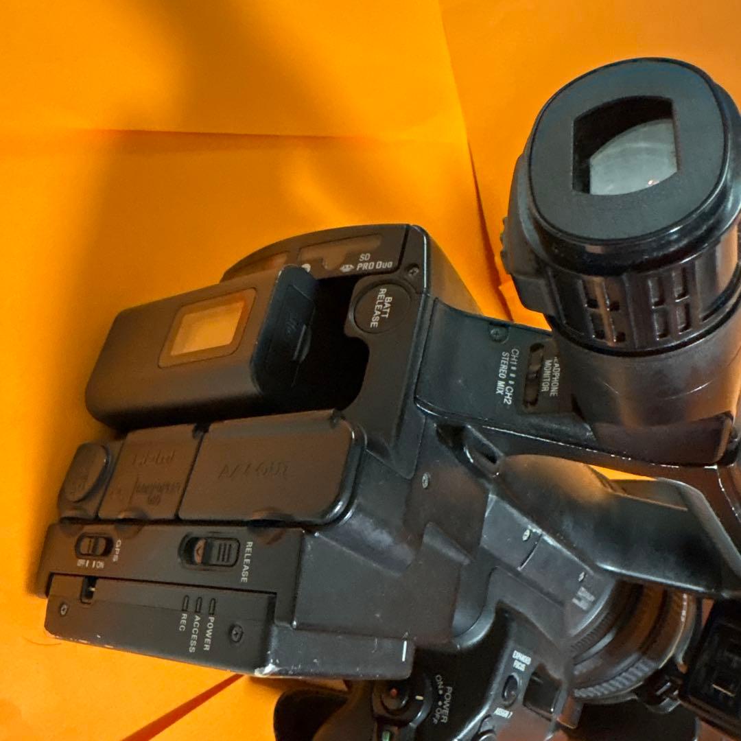 SONY HXR-NX5J/1 Camcorder